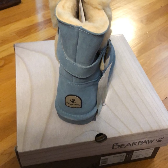 NWT Beautiful Blue Bearpaw Boot - Picture 3 of 7